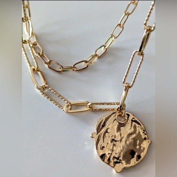 a new day Jewelry - A New Day Chain Link Textured Circle medallion Goldtone 16” w/ 2” extender NWT